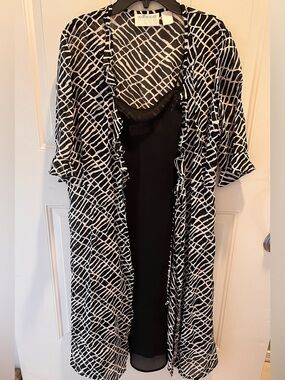 Hugo Buscatti Black and White Geometric Duster